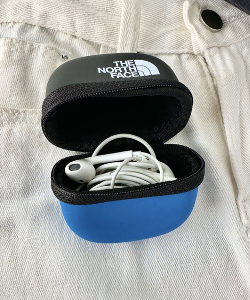 THE NORTH FACE(ザ・ノースフェイス)/カラビナ付 ヌプシモールドポーチ バイカラーポーチ 小物入れ /NUPTSE MOLD POUCH | IM6242018 | ブルー