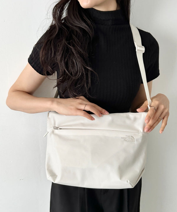 THE NORTH FACE(ザ・ノースフェイス)/ロゴプリント ショルダーバッグ クロスバッグ/SP CROSS BAG M | IM1244064 | サンドベージュ