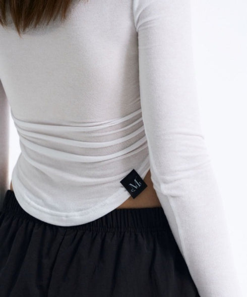 MUCENT(ムセント)/Uネック 裾ラウンド サイドシャーリング カットソー/Four Seasons See-through Signature Logo Yu-neck Shirring Tee | AT2251002 | ホワイト