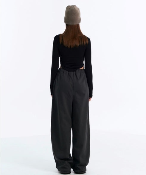 MUCENT(ムセント)/Uネック 裾ラウンド サイドシャーリング カットソー/Four Seasons See-through Signature Logo Yu-neck Shirring Tee | AT2251002 | ブラック