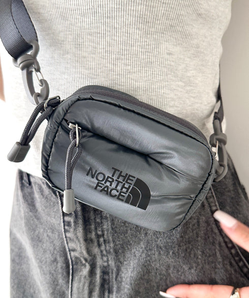 THE NORTH FACE(ザ・ノースフェイス)/ロゴプリント ミニクロス ウォレット ミニバッグ/WL CROSS WALLET | IM1251038 | グレー