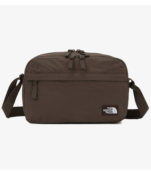 国内未発売 THE NORTH FACE(ザ・ノースフェイス)/軽量 ワンポイントロゴ ショルダー クロスバッグ/TRAVEL CROSS BAG M | MEN,WOMEN | IM1251053 | ブラウン