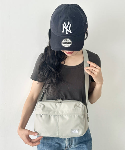 THE NORTH FACE(ザ・ノースフェイス)/軽量 ワンポイントロゴ ショルダー クロスバッグ/TRAVEL CROSS BAG M | IM1251053 | カーキ