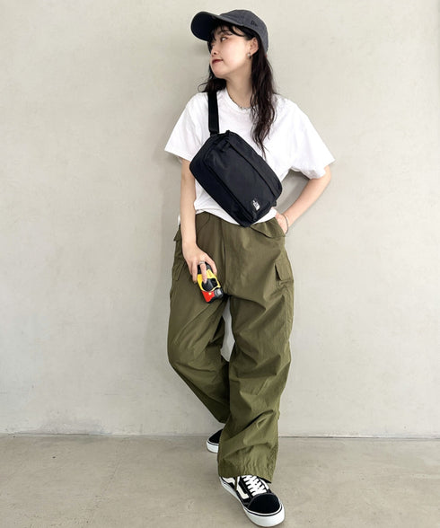 THE NORTH FACE(ザ・ノースフェイス)/軽量 ワンポイントロゴ ショルダー クロスバッグ/TRAVEL CROSS BAG M | IM1251053 | ブラック