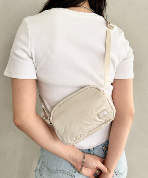 THE NORTH FACE(ザ・ノースフェイス)/軽量 ミニショルダー クロスバッグ/CHUBBY CROSS BAG MINI | IM1251054 | サンドベージュ