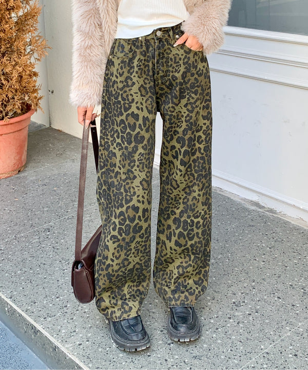 レオパード柄ワイドレッグジーンズ ワイドストレートパンツ | EV2255011 | ブラウン