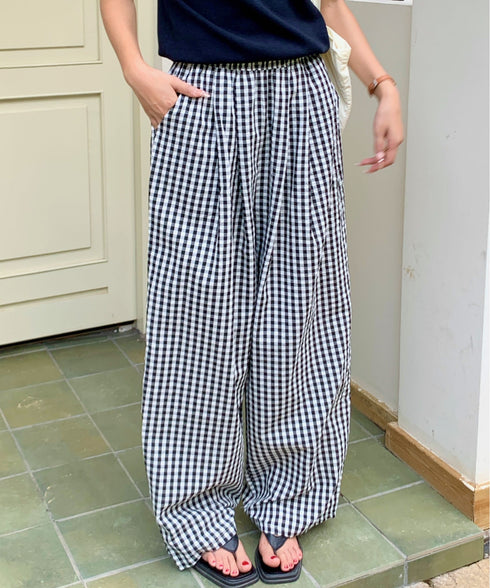 ギンガムチェックタックバレルレッグパンツ | EV2255019 | ブラック