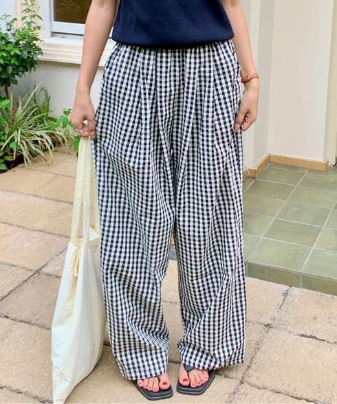 ギンガムチェックタックバレルレッグパンツ | EV2255019 | ブラック