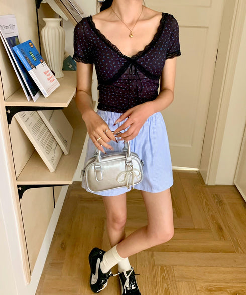 レーストリム小花柄VネックTシャツ カップ付き | EV2252004 | ブラック