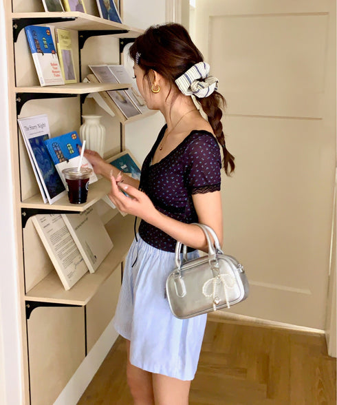 レーストリム小花柄VネックTシャツ カップ付き | EV2252004 | ブラック