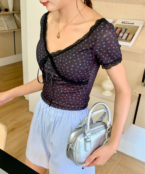 レーストリム小花柄VネックTシャツ カップ付き | EV2252004 | ブラック