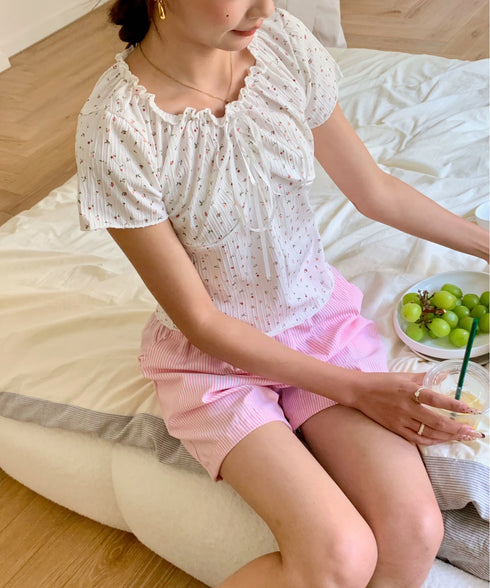 2WAY小花柄シャーリング半袖ブラウス | EV2252011 | ホワイト