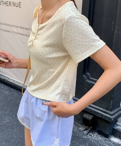 小花柄ヘンリーネックショートTシャツ | EV2252013 | クリーム
