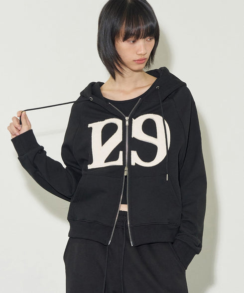 ILLIGO(イリゴ)/ロゴパッチ フルジップパーカー フーディー/129 LOGO PATCH HOODED ZIPUP | AT2251063 | ブラック
