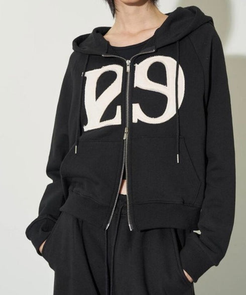 ILLIGO(イリゴ)/ロゴパッチ フルジップパーカー フーディー/129 LOGO PATCH HOODED ZIPUP | AT2251063 | ブラック