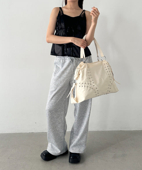 スタッズナイロンボストンバッグ | BA1255024 | アイボリー