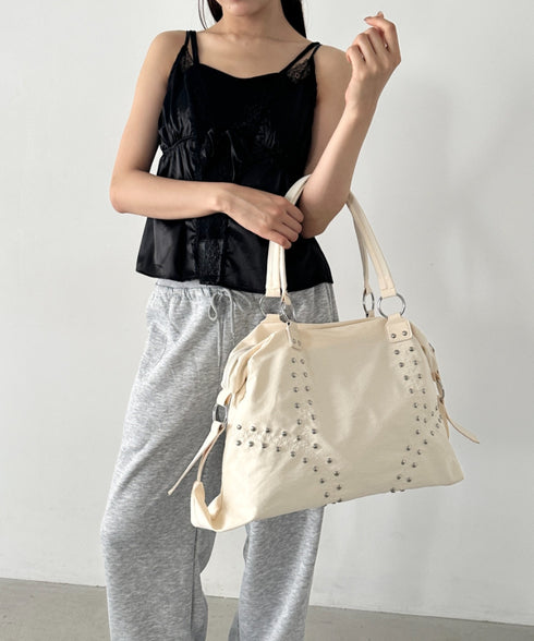 スタッズナイロンボストンバッグ | BA1255024 | アイボリー