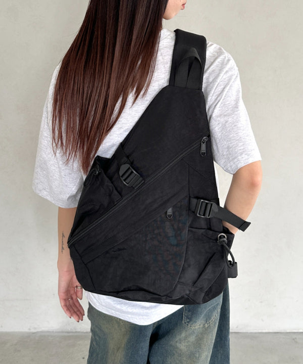 ワンショルダーナイロンボディバッグ | BA1255025 | ブラック
