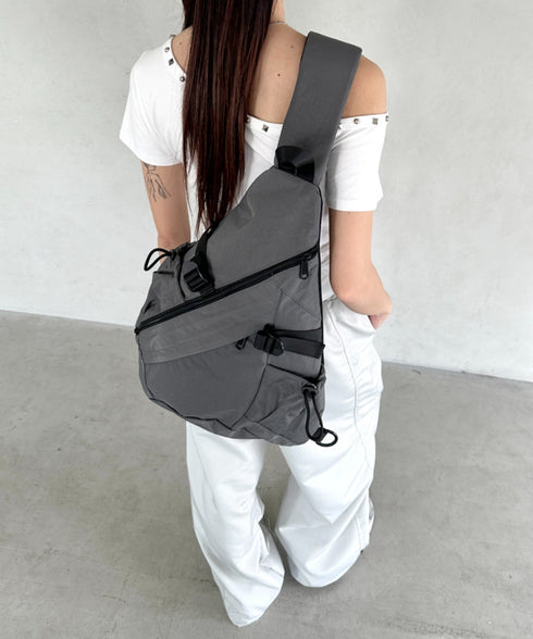 ワンショルダーナイロンボディバッグ | BA1255025 | グレー