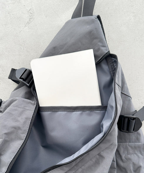 ワンショルダーナイロンボディバッグ | BA1255025 | グレー