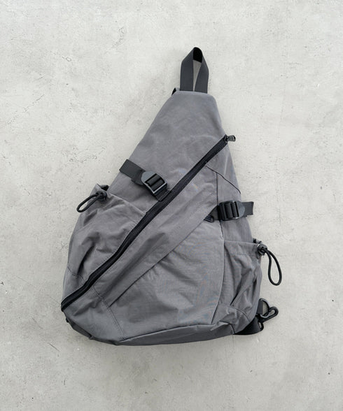 ワンショルダーナイロンボディバッグ | BA1255025 | グレー