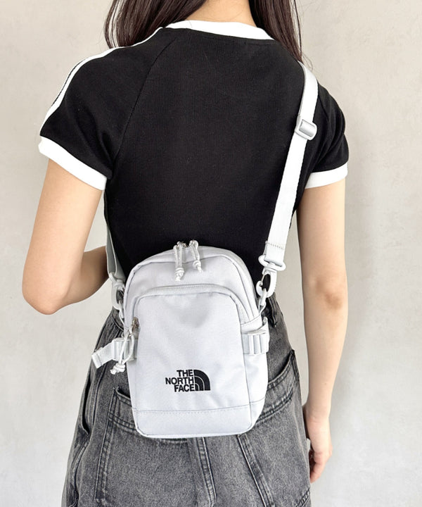THE NORTH FACE(ザ・ノースフェイス)/ワンポイント ロゴ刺繍 ショルダー クロス ミニバッグ/STANDARD CROSS BAG S | IM1251066 | ライトグレー