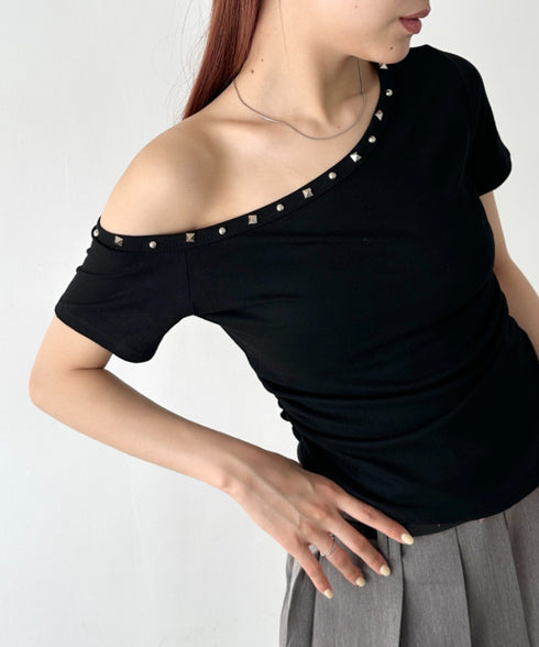 ワンショルダースタッズギャザートップス | BA2252009 | ブラック