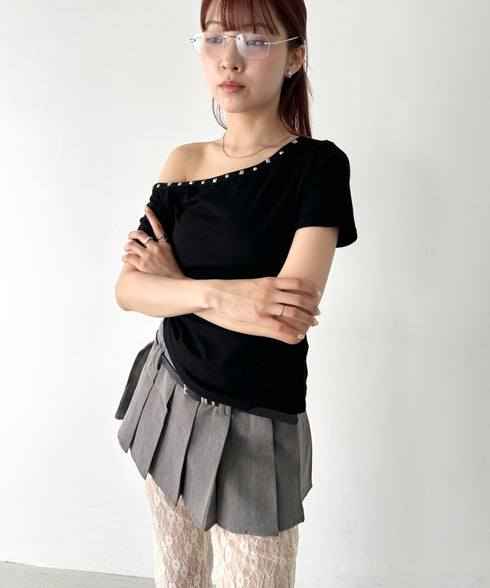 ワンショルダースタッズギャザートップス | BA2252009 | ブラック