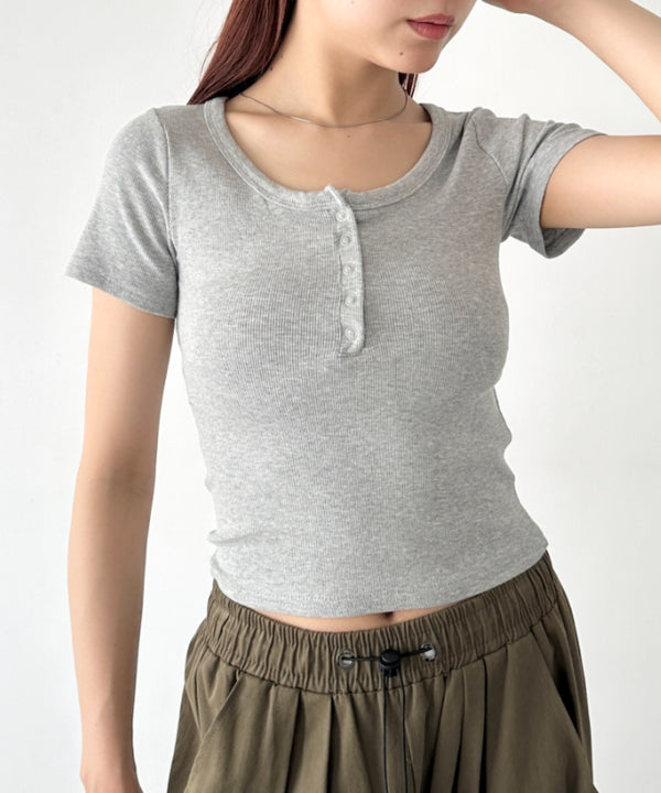 スナップボタンヘンリーネックコンパクトトップス | BA2252011 | グレー