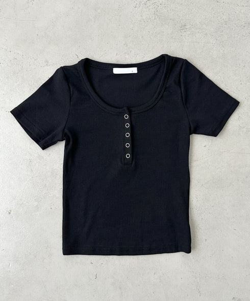 スナップボタンヘンリーネックコンパクトトップス | BA2252011 | ブラック