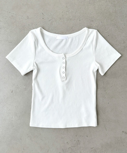 スナップボタンヘンリーネックコンパクトトップス | BA2252011 | ホワイト