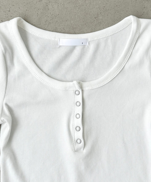 スナップボタンヘンリーネックコンパクトトップス | BA2252011 | ホワイト