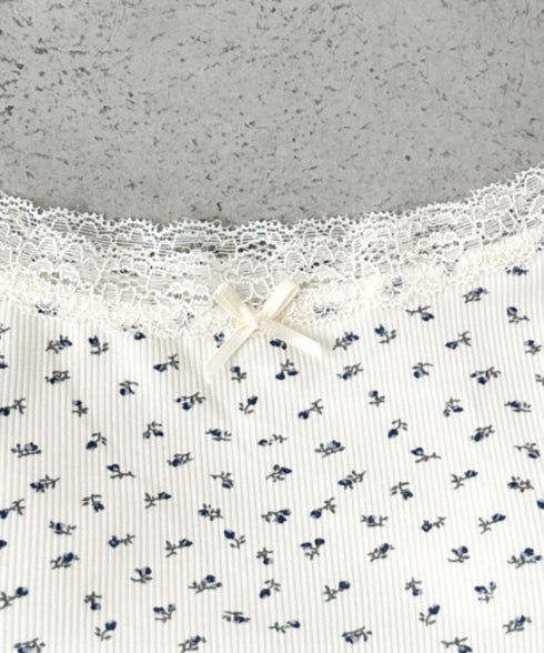 カップ付き小花柄レースキャミソール | BA2255032 | ブラック