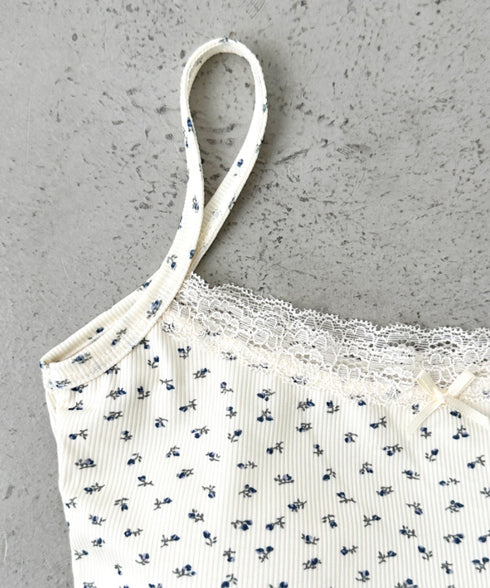 カップ付き小花柄レースキャミソール | BA2255032 | ブラック