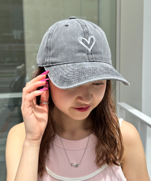 ハート刺繍ピグメントキャップ | CL5255033 | ブラック