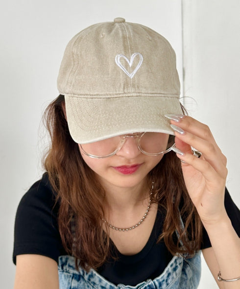 ハート刺繍ピグメントキャップ | CL5255033 | ベージュ