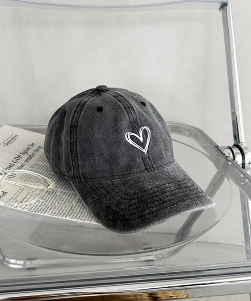 ハート刺繍ピグメントキャップ | CL5255033 | ブラック