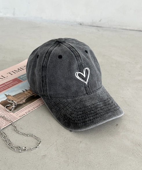 ハート刺繍ピグメントキャップ | CL5255033 | ブラック