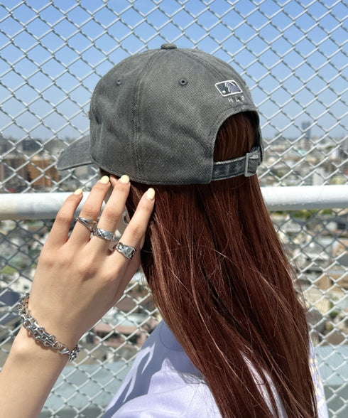 MLB KOREA(エムエルビーコリア)/ダメージ ウォッシング ロゴ刺繍 ベースボール キャップ 帽子/damage washing unstructured ball-cap | AT5252016 | ダークグレー