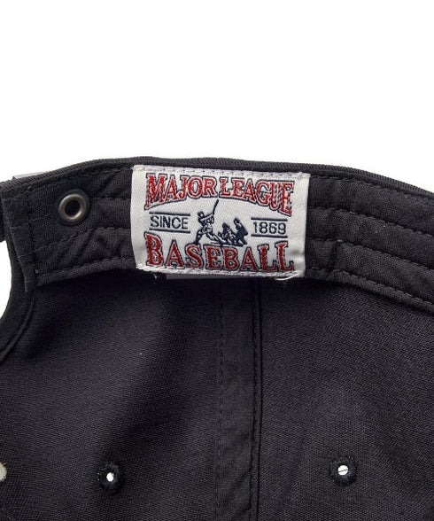 MLB KOREA(エムエルビーコリア)/ヴィンテージ ダメージ ロゴ刺繍 ベースボール キャップ 帽子/varsity vintage unstructured ball-cap | AT5252017 | ダークグレー