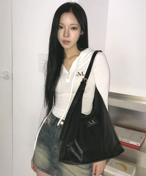 MUCENT(ムセント)/ショルダーバッグ ポーチ付き/Crescent Leather Shoulder Bag Unisex | AT1252018 | ブラック