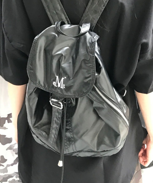 MUCENT(ムセント)/軽量 ミニ シャイニー ドローストリング ナップザック リュック バックパック/GLOSSY MINI BACKPACK | AT1252019 | ブラック