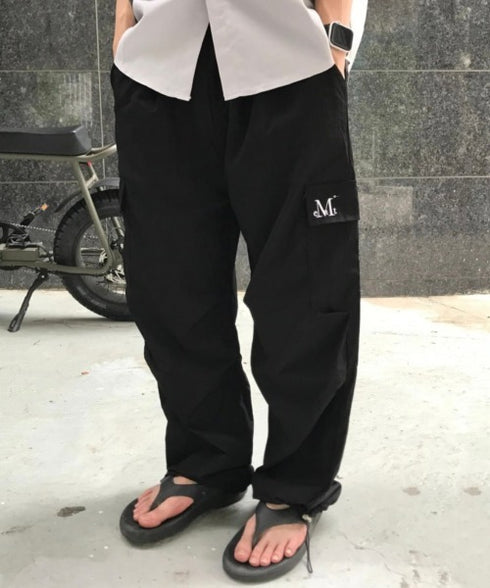 MUCENT(ムセント)/ワイド ルーズ イージー カーゴパンツ/GROSS NYLON PARACHUTE CARGO PANTS | AT2252031 | ブラック