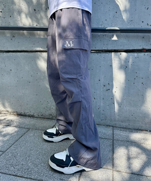 MUCENT(ムセント)/ワイド ルーズ イージー カーゴパンツ/GROSS NYLON PARACHUTE CARGO PANTS | AT2252031 | チャコールグレー