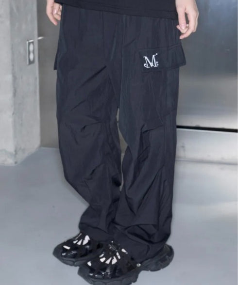 MUCENT(ムセント)/ワイド ルーズ イージー カーゴパンツ/GROSS NYLON PARACHUTE CARGO PANTS | AT2252031 | ブラック
