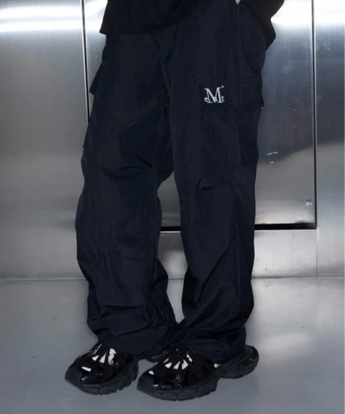 MUCENT(ムセント)/ワイド ルーズ イージー カーゴパンツ/GROSS NYLON PARACHUTE CARGO PANTS | AT2252031 | ブラック