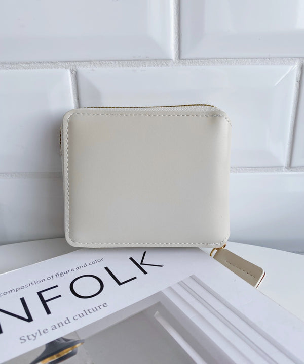 【5色展開】シンプル無地二つ折りウォレット | CL6251044 | アイボリー