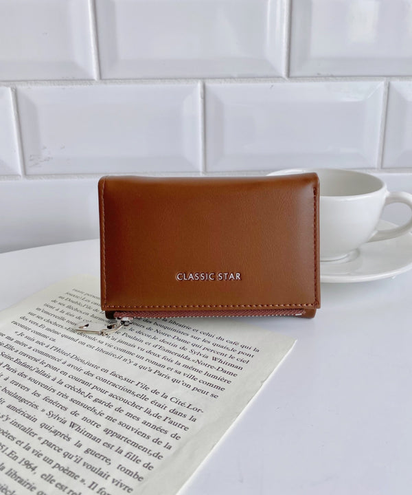 【5色展開】シンプルロゴ入り三つ折りウォレット | CL6251046 | ブラウン