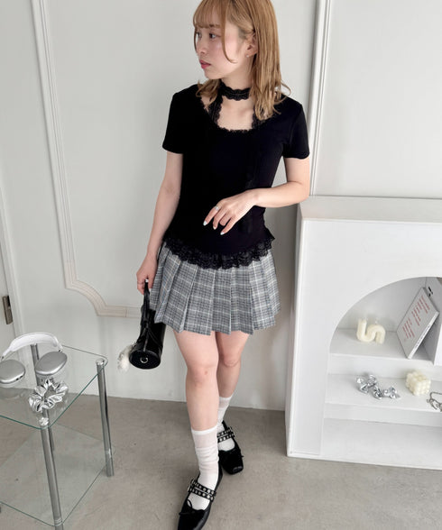 レースチョーカー付き裾フリルトップス | LO2252037 | ブラック