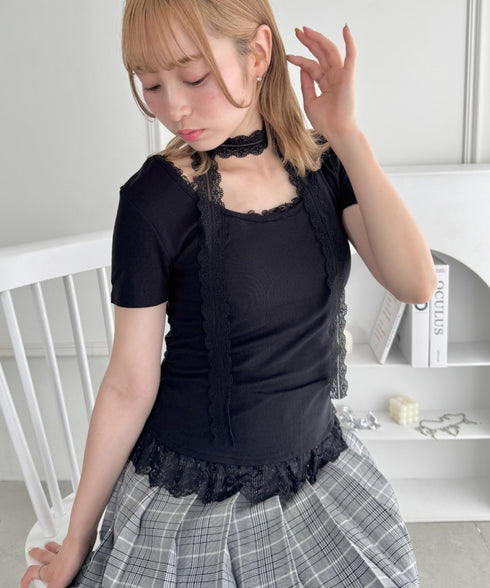 レースチョーカー付き裾フリルトップス | LO2252037 | ブラック
